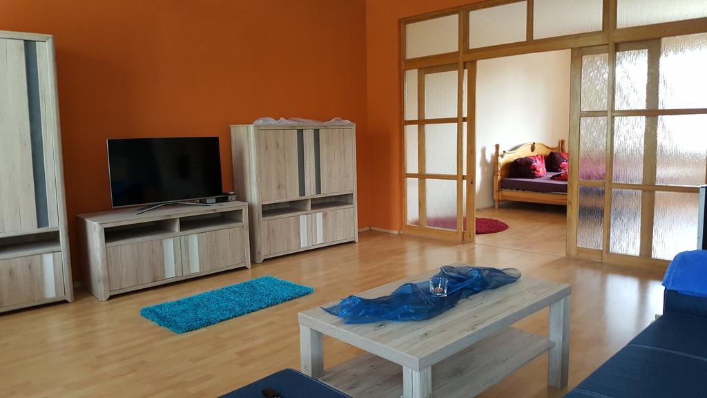 Restaurace U Marty Otel Dubí Dış mekan fotoğraf