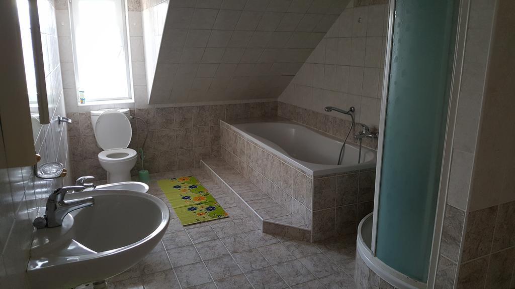 Restaurace U Marty Otel Dubí Dış mekan fotoğraf