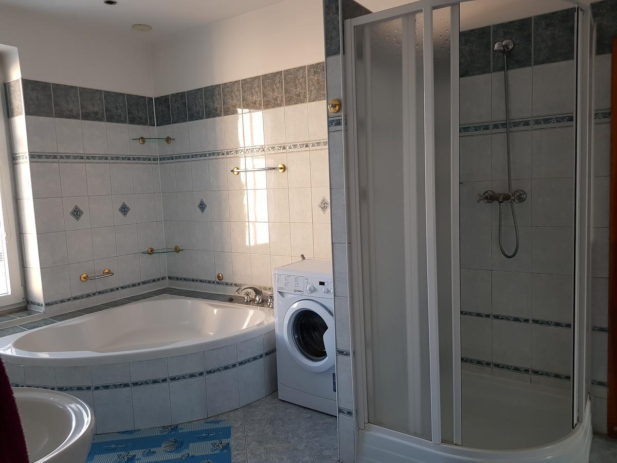 Restaurace U Marty Otel Dubí Dış mekan fotoğraf