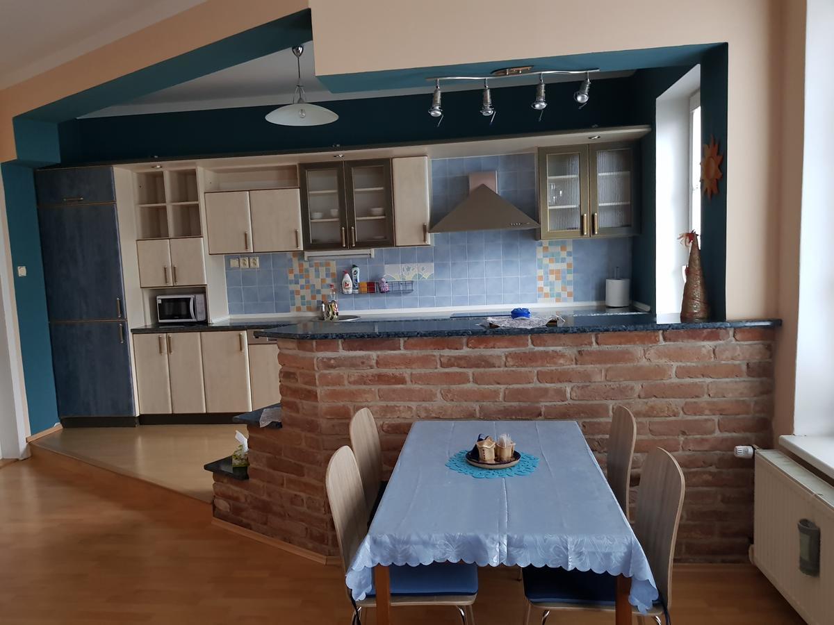 Restaurace U Marty Otel Dubí Dış mekan fotoğraf