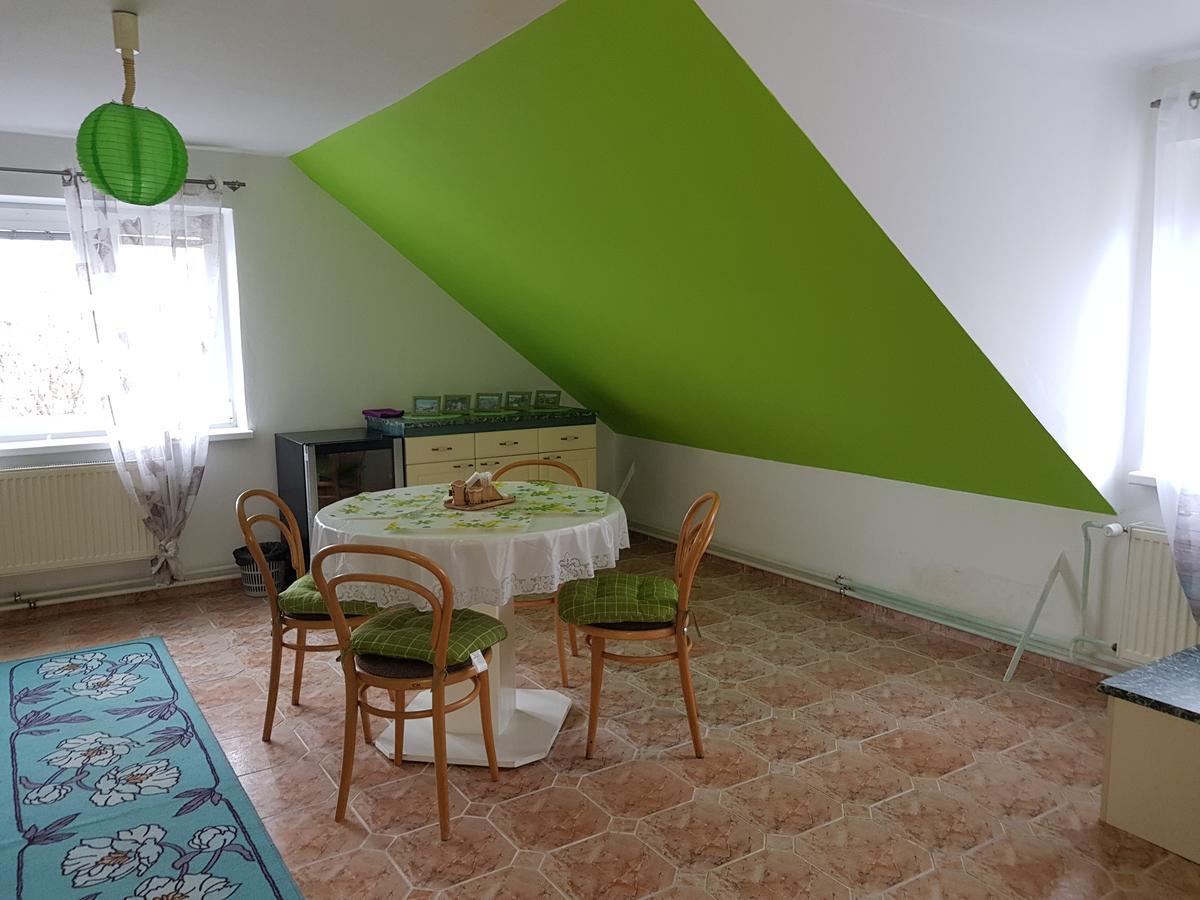 Restaurace U Marty Otel Dubí Dış mekan fotoğraf